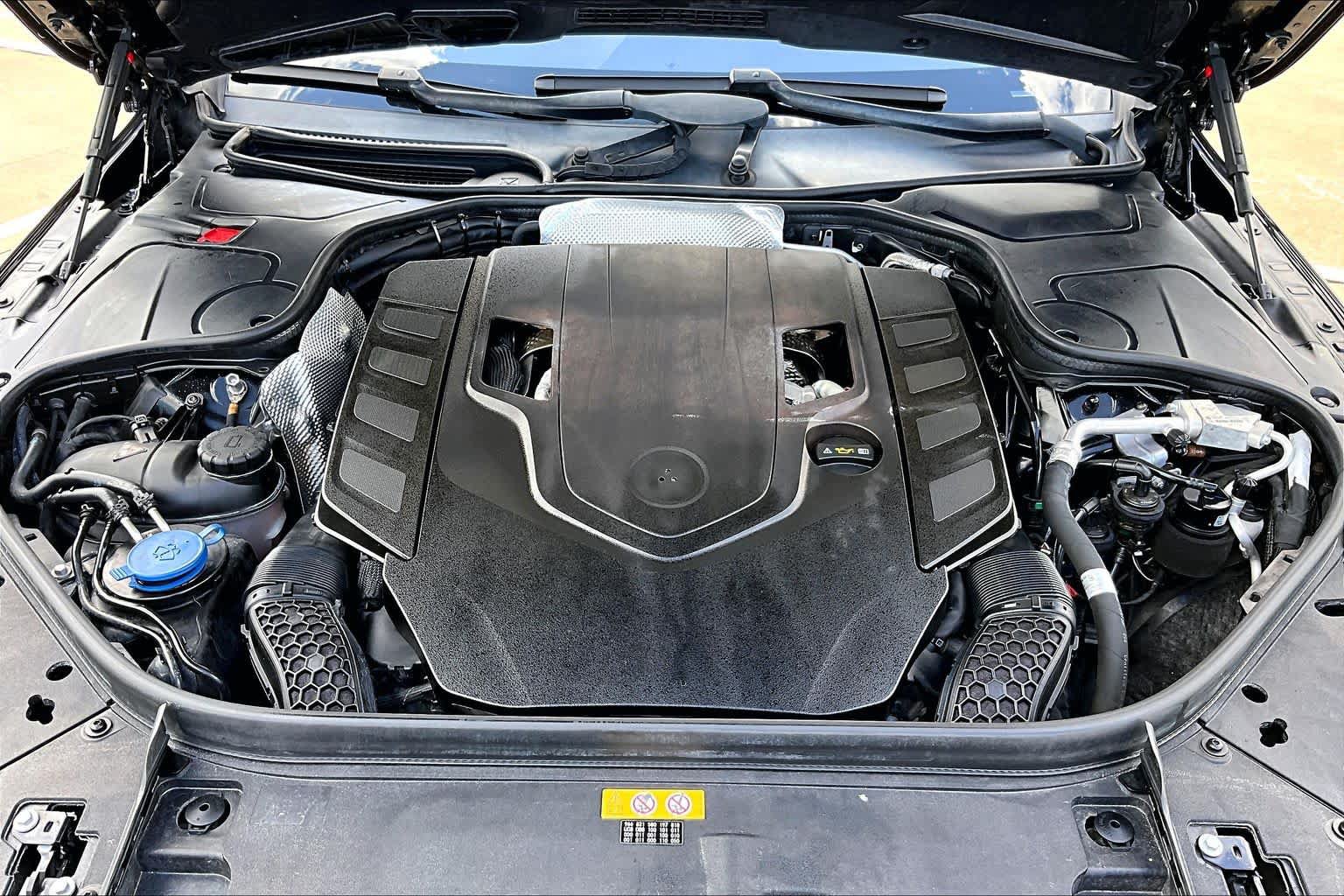 Used 2018 Mercedes-Benz S 560 Sedan image 31
