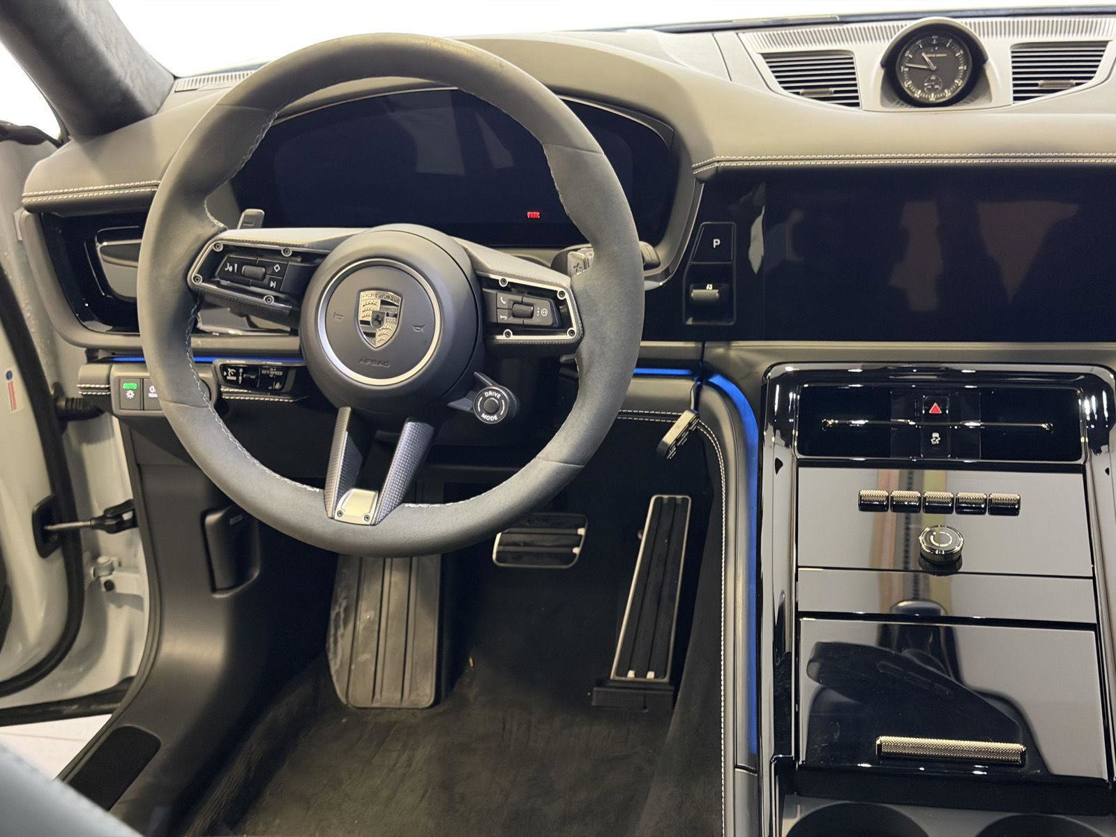 Certified 2025 Porsche Panamera Turbo image 20