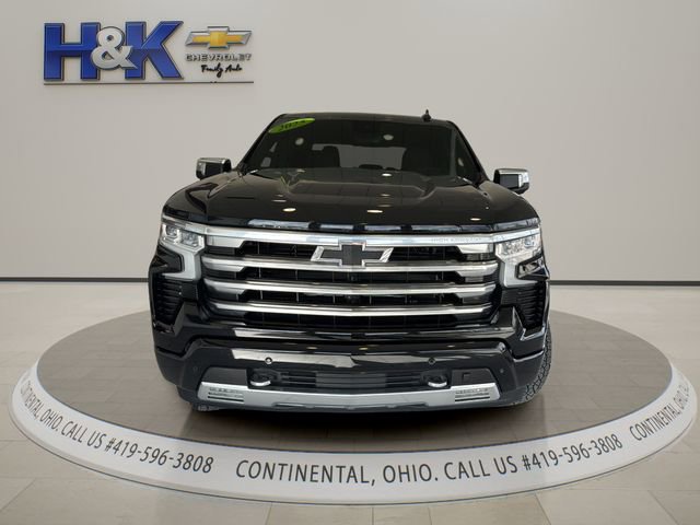 Used 2025 Chevrolet Silverado 1500 High Country w/ Technology Package image 2
