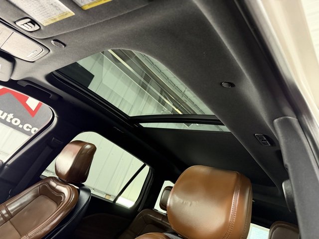 Used 2020 Lincoln Aviator Reserve w/ Elements Package Plus image 20