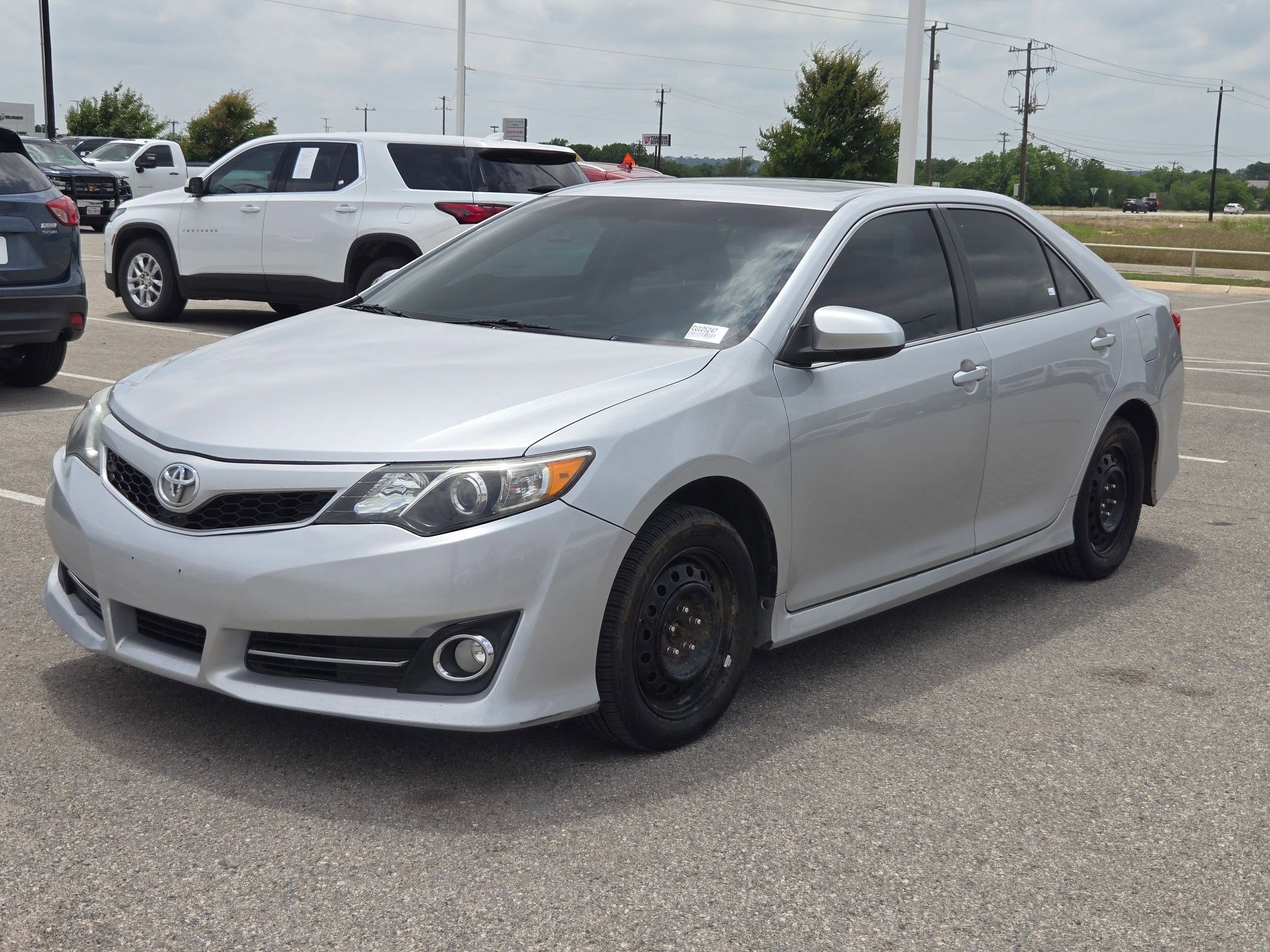 Used 2012 Toyota Camry SE FWD image 7