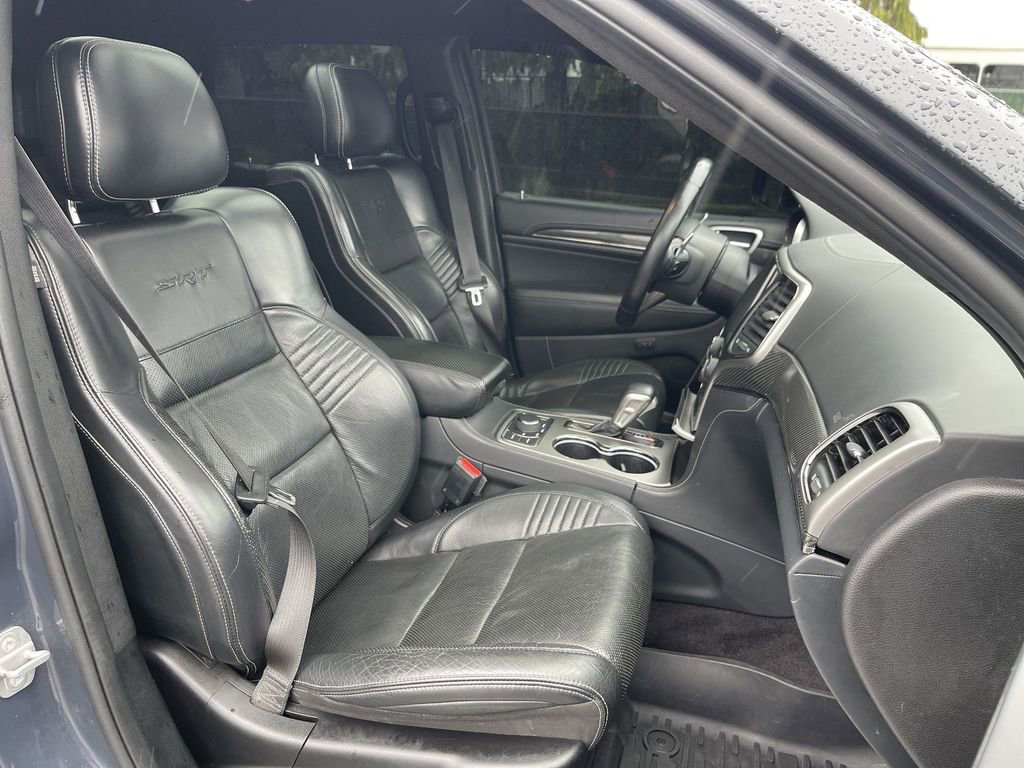 Used 2017 Jeep Grand Cherokee SRT image 29