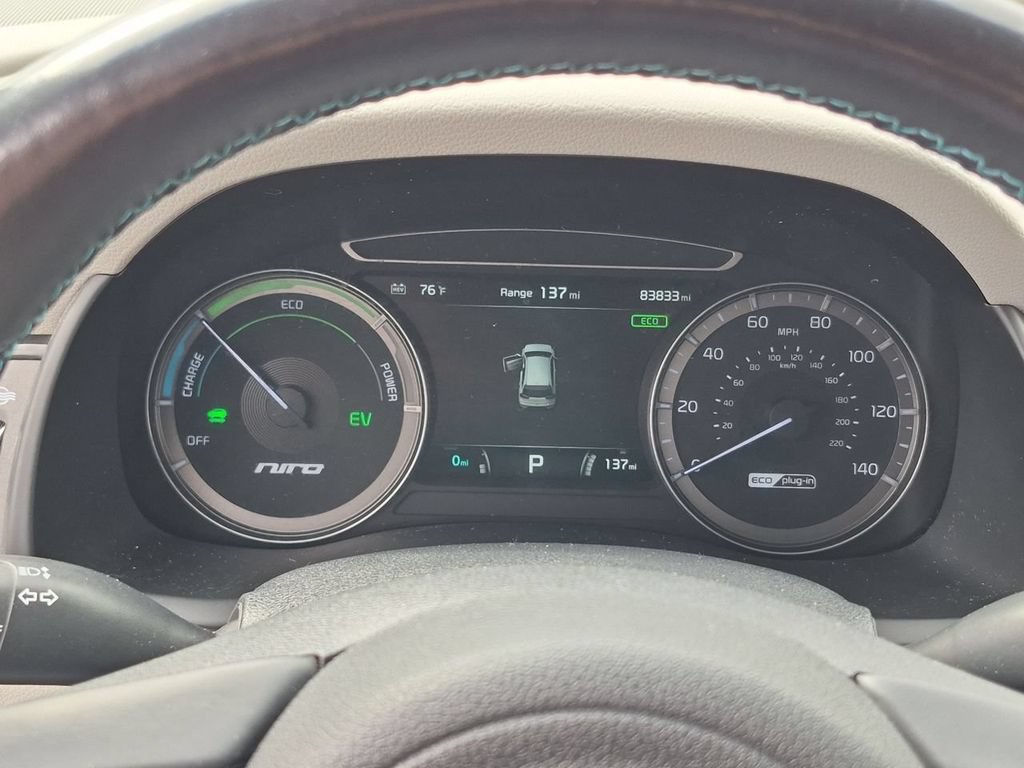 Used 2018 Kia Niro EX Premium FWD image 12