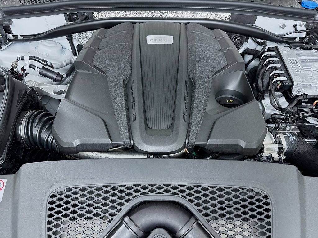 New 2026 Porsche Macan S AWD/4WD image 33