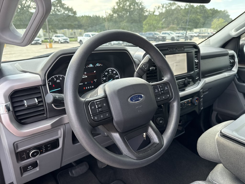 Used 2022 Ford F150 XLT w/ Trailer Tow Package RWD image 13