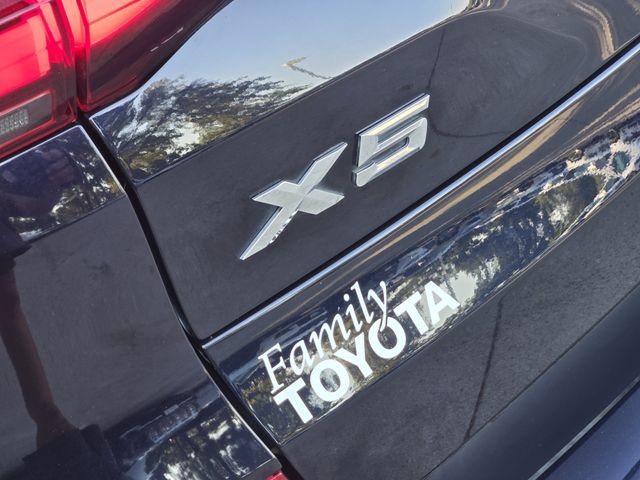 Used 2022 BMW X5 xDrive40i w/ M Sport Package AWD/4WD image 8