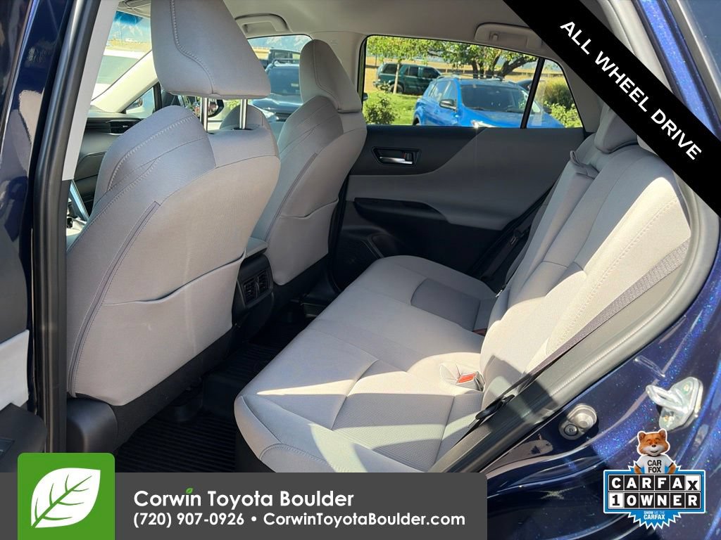 Used 2024 Toyota Venza LE AWD/4WD image 21