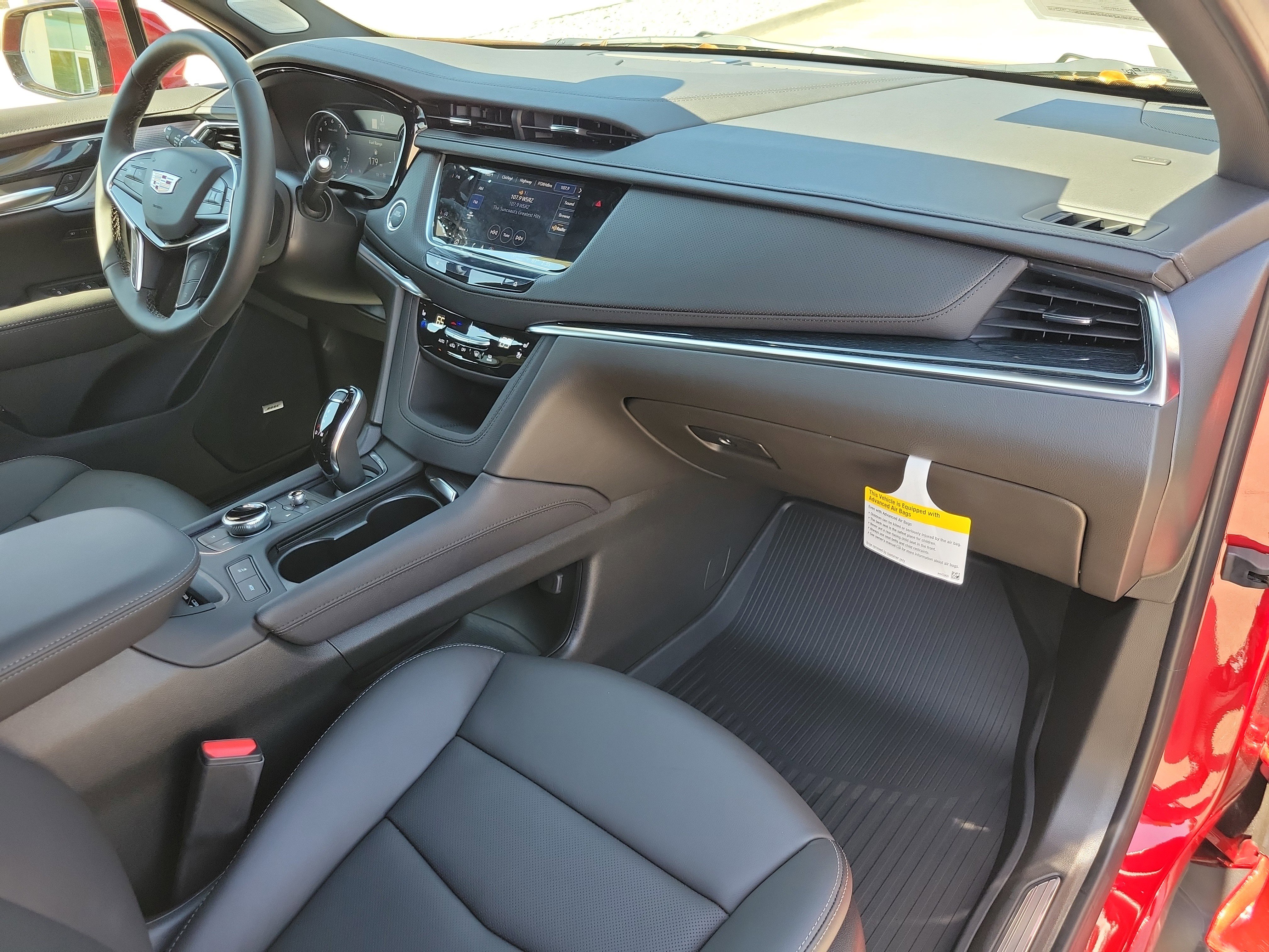 Certified 2025 Cadillac XT5 Premium Luxury w/ LPO, Floor Liner Package image 11