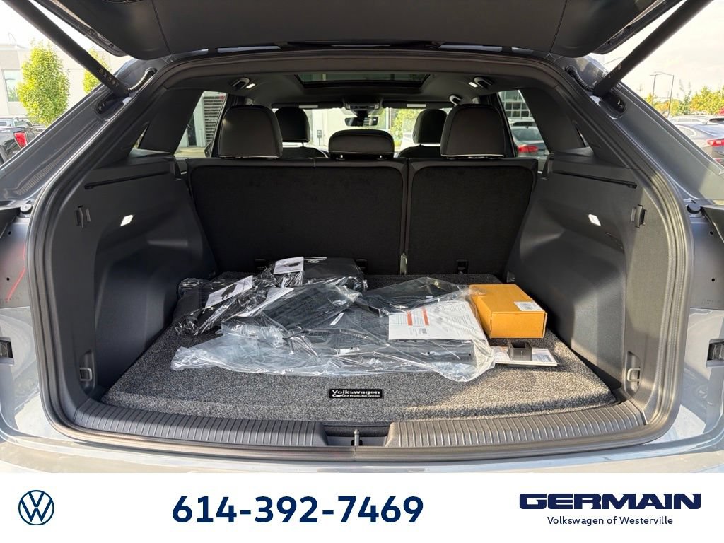 New 2026 Volkswagen Atlas Cross Sport SEL Premium R-Line AWD/4WD image 11