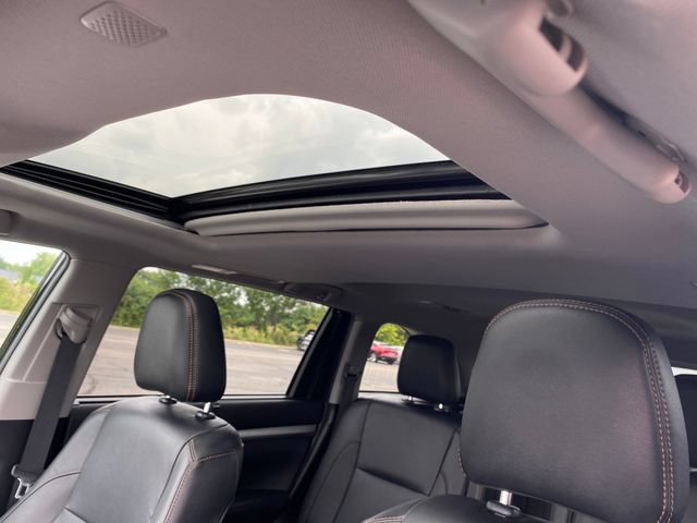 Used 2019 Toyota Highlander XLE AWD/4WD image 15