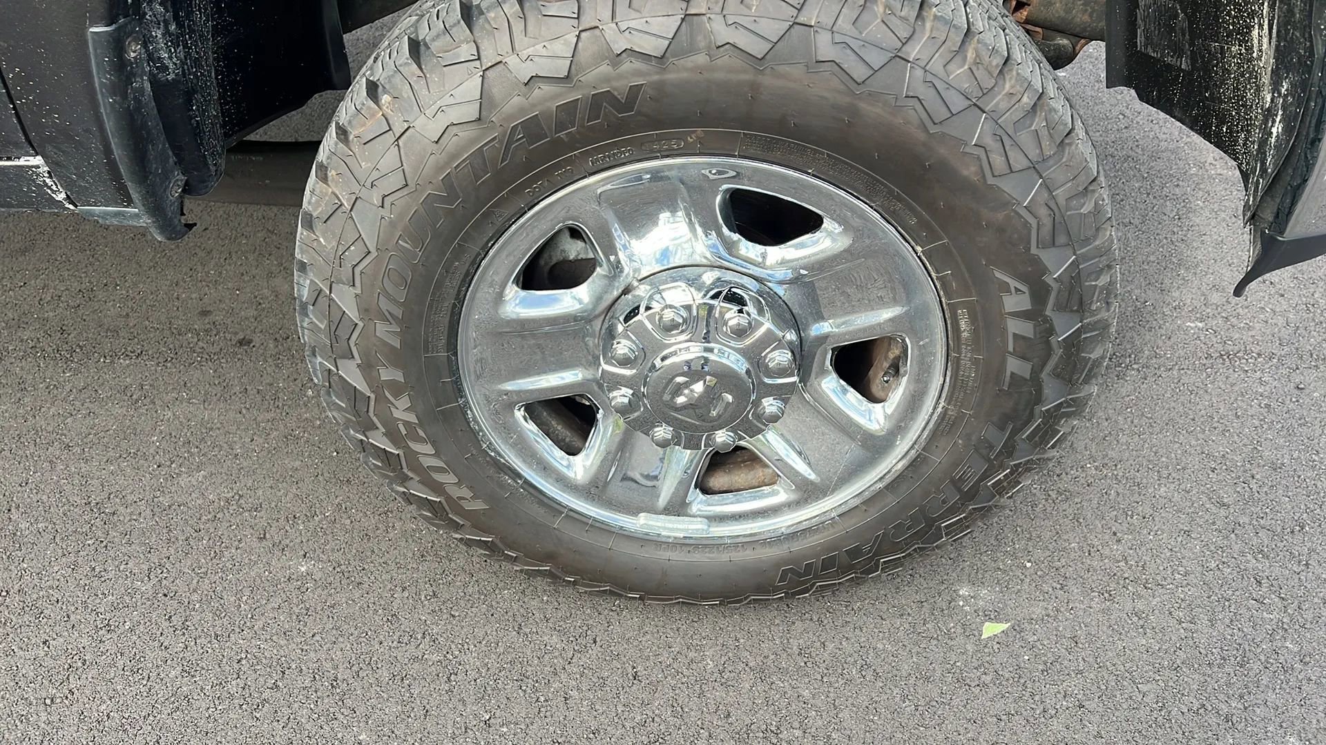 Used 2017 RAM 2500 Tradesman w/ Chrome Appearance Group image 34