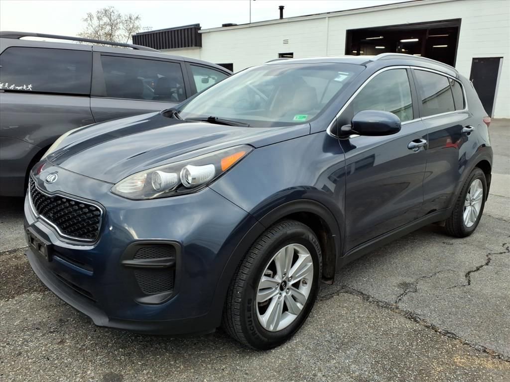 Used 2017 Kia Sportage LX w/ LX Popular Package image 2