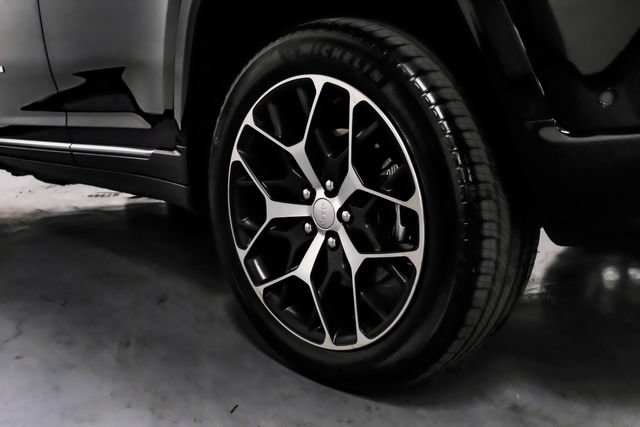 Used 2022 Jeep Grand Cherokee Summit AWD/4WD image 91