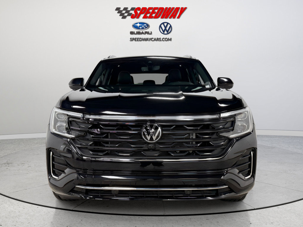 Used 2025 Volkswagen Atlas Cross Sport SEL Premium R-Line image 2