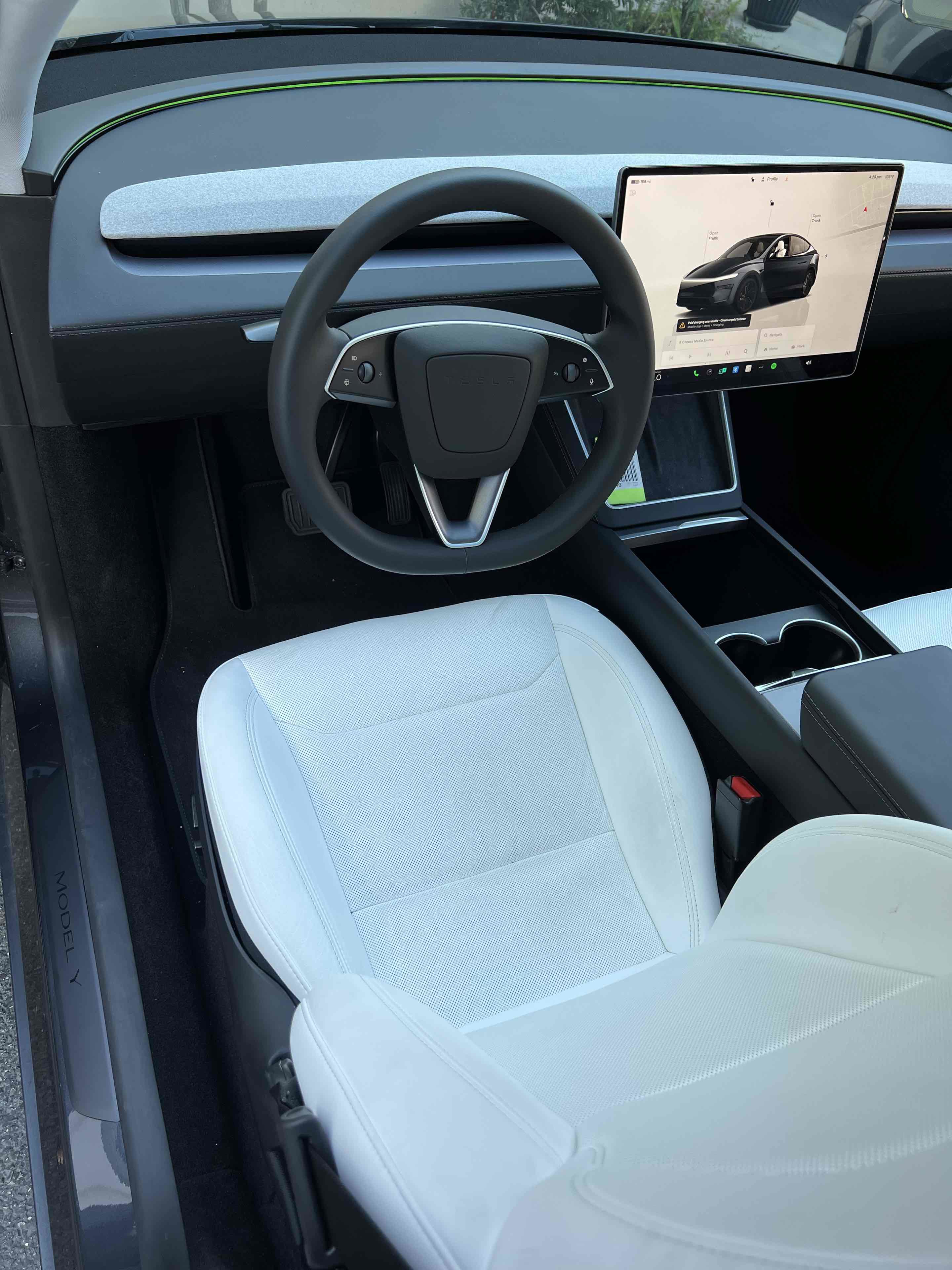 Used 2026 Tesla Model Y Long Range AWD/4WD image 19