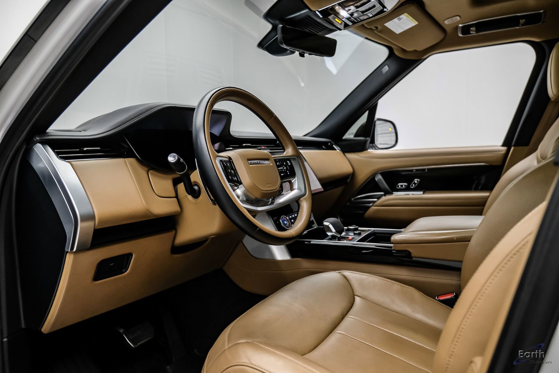 Used 2023 Land Rover Range Rover SE image 36