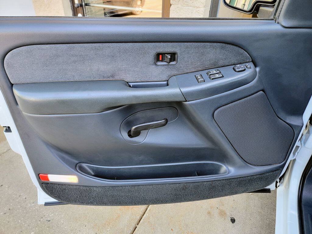 Used 2001 Chevrolet Silverado 1500 LS RWD image 11