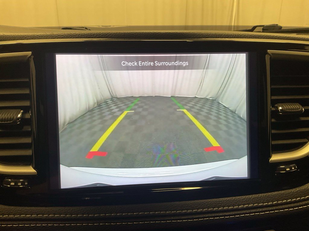 Used 2024 Chrysler Pacifica Touring FWD image 15