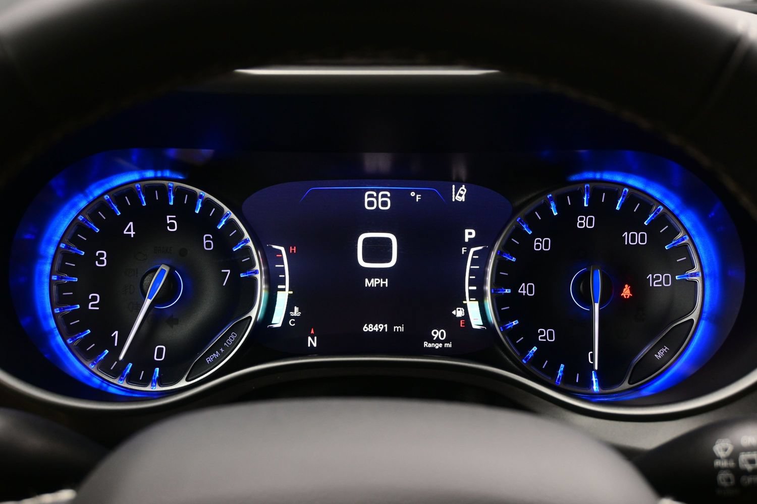 Used 2023 Chrysler Pacifica Touring-L FWD image 28