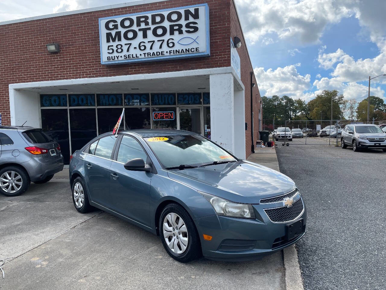 Used 2012 Chevrolet Cruze LS w/ Connectivity Package image 3