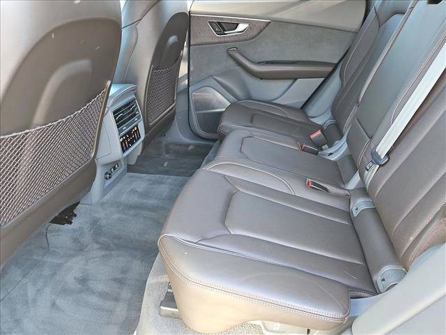 Used 2020 Audi Q8 Prestige w/ Prestige Package image 19