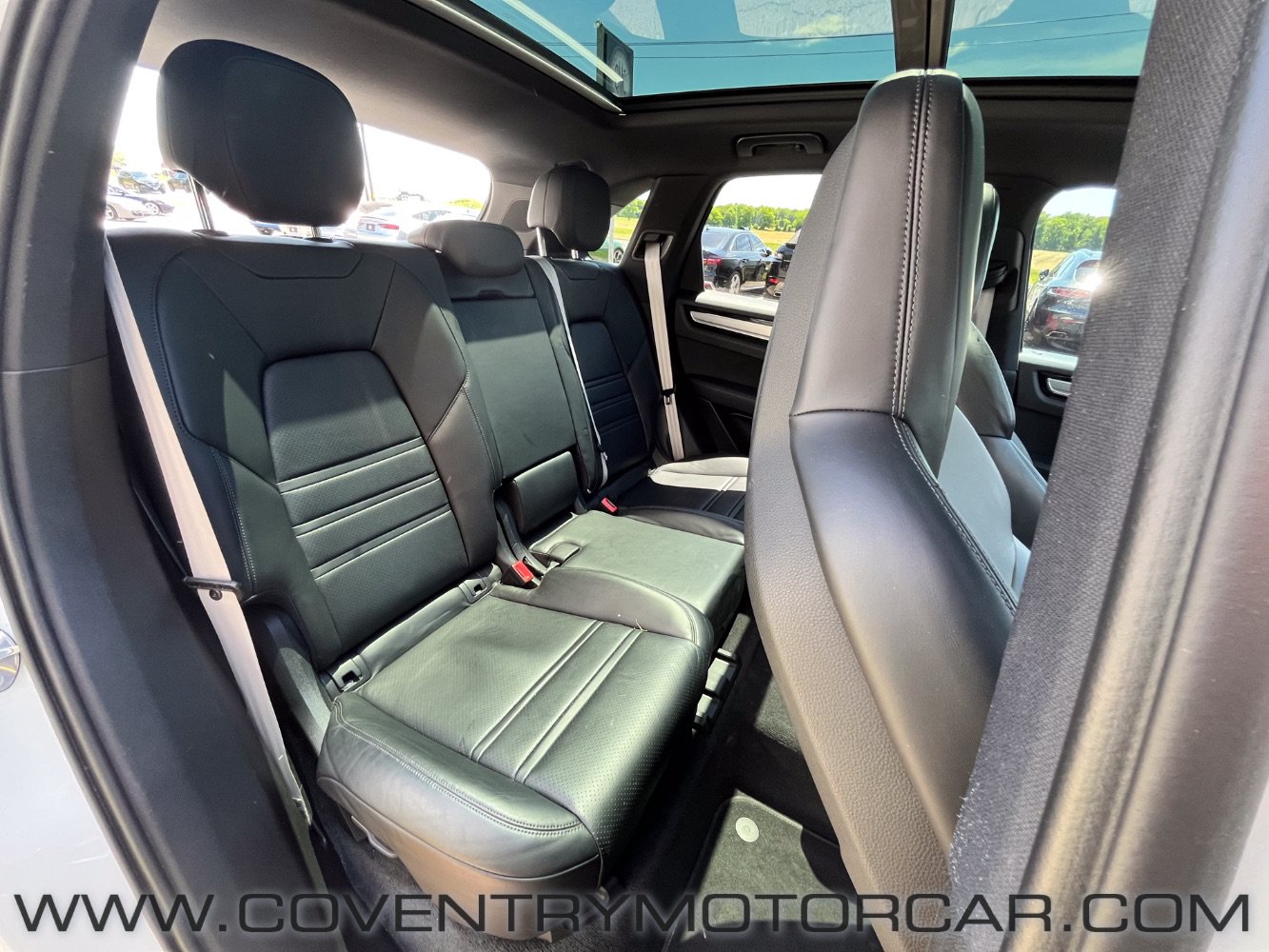 Used 2023 Porsche Cayenne Platinum Edition AWD/4WD image 34