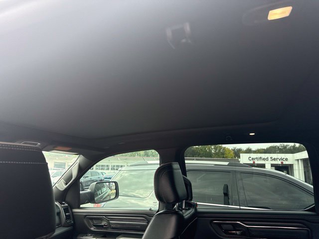 Used 2022 RAM 1500 Limited w/ Body Color Bumper Group AWD/4WD image 35