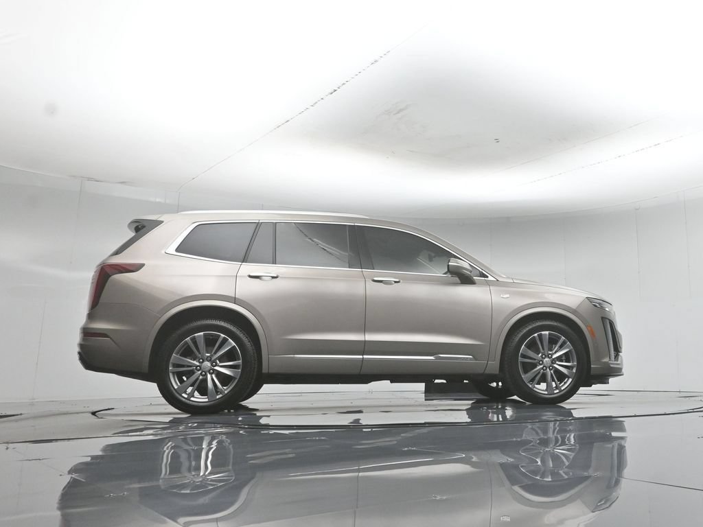 Used 2022 Cadillac XT6 Premium Luxury w/ Technology Package FWD image 56