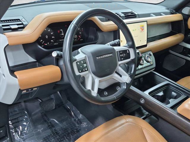Used 2023 Land Rover Defender 130 SE AWD/4WD image 10
