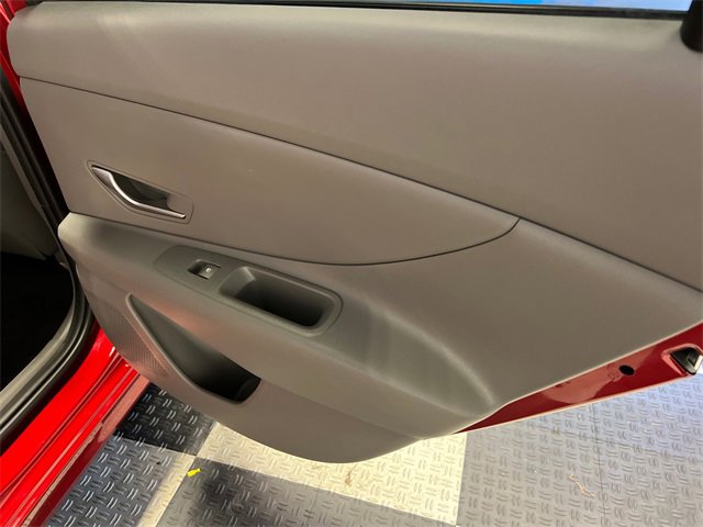 Used 2024 Hyundai Elantra SEL image 13