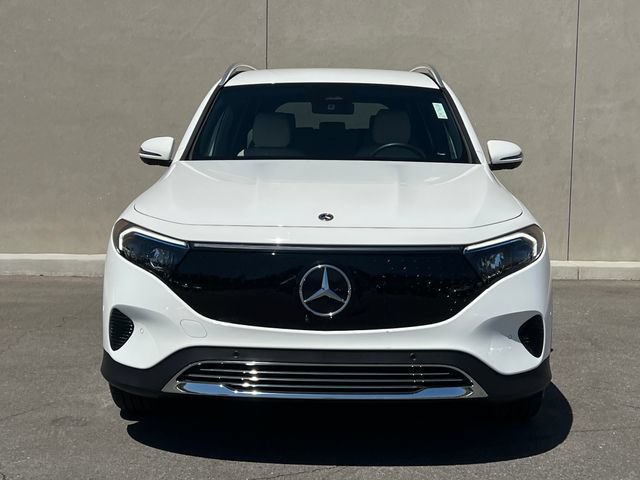 Used 2025 Mercedes-Benz EQB 300 4MATIC image 3