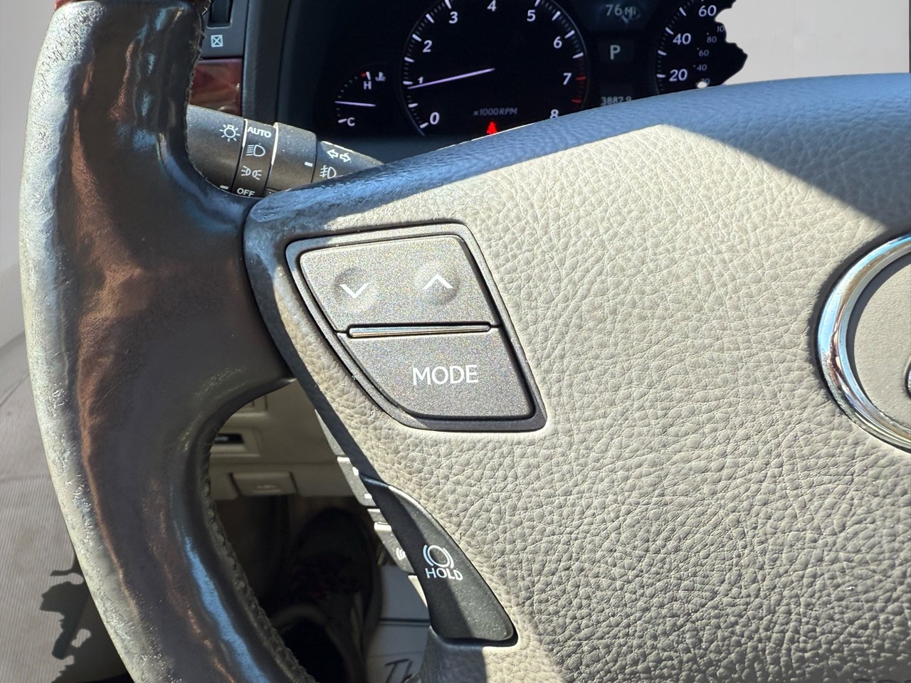 Used 2012 Lexus LS 460 Luxury image 18