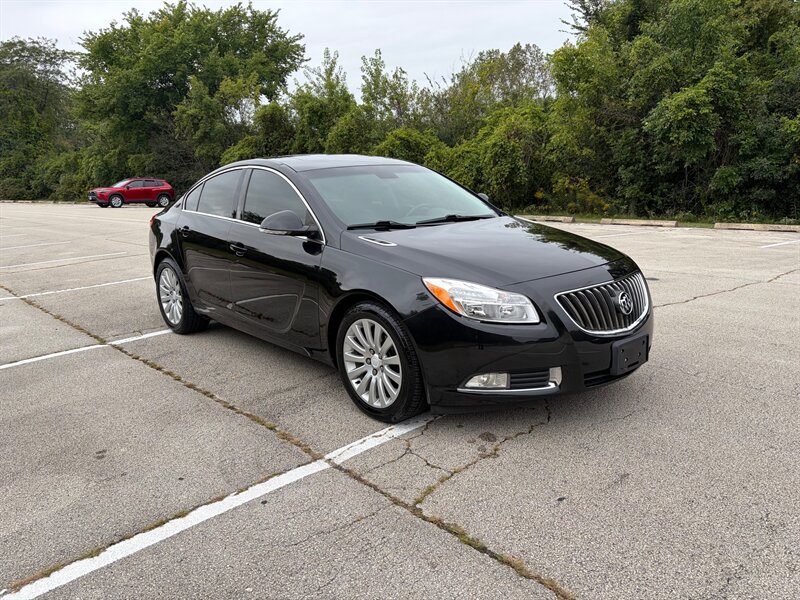 Used 2012 Buick Regal Leather FWD image 7