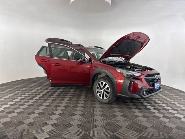 Used 2025 Subaru Outback Premium w/ Popular Package #1A image 15
