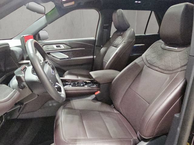 Certified 2026 Ford Explorer Platinum w/ LUX Leather Package AWD/4WD image 12