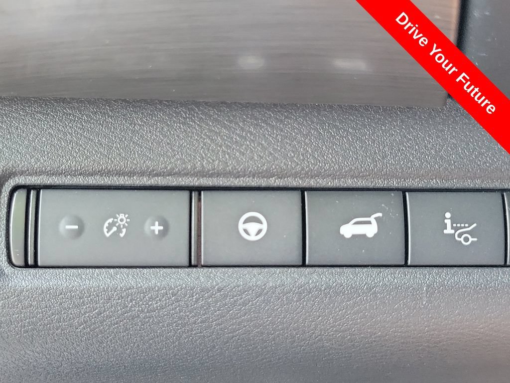 Used 2022 Nissan Pathfinder Platinum w/ Cargo Package FWD image 16