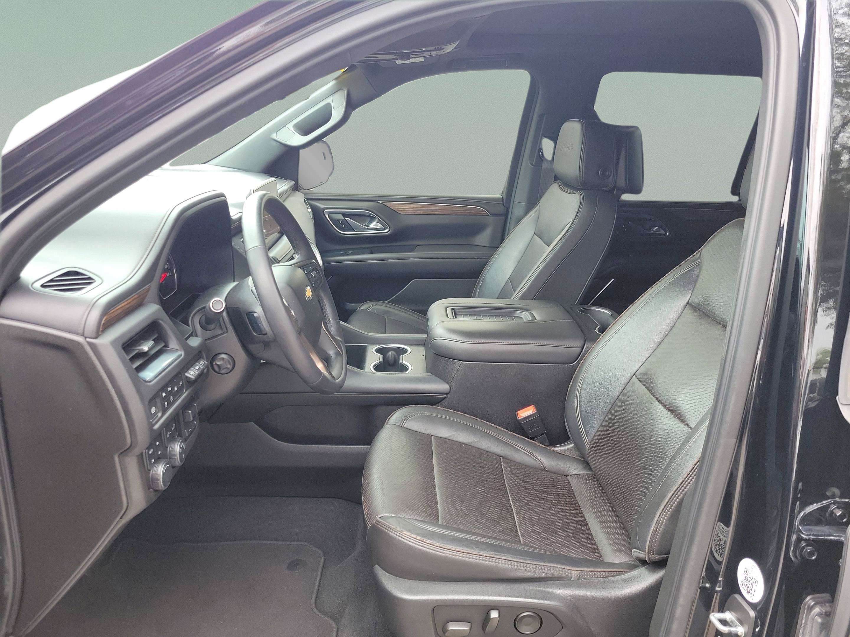 Used 2021 Chevrolet Tahoe High Country w/ Premium Package AWD/4WD image 11