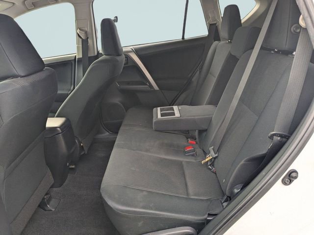 Used 2018 Toyota RAV4 LE image 12