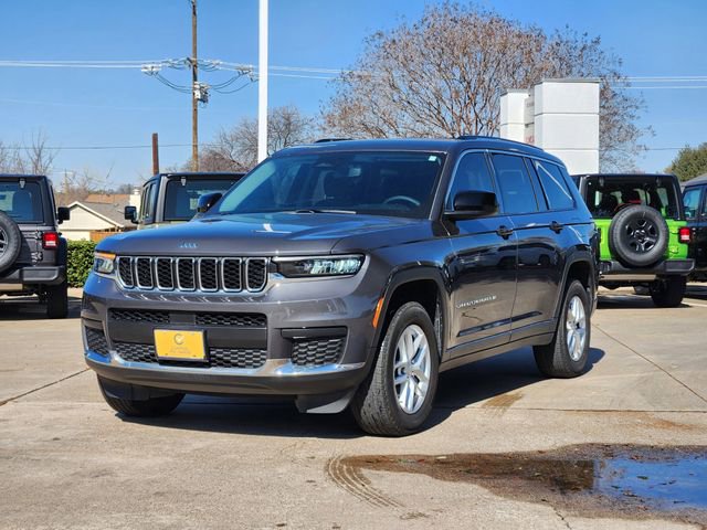 Used 2024 Jeep Grand Cherokee L Laredo image 3