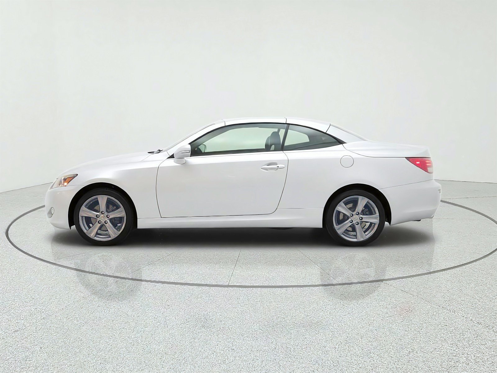 Used 2015 Lexus IS 250C w/ Navigation System Package RWD image 8