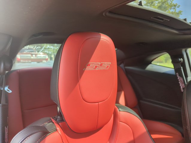 Used 2011 Chevrolet Camaro SS w/ Interior Accent Trim Package RWD image 17