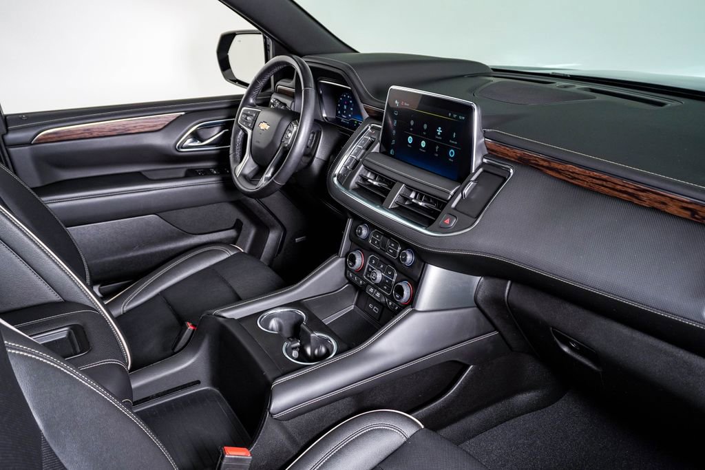 Used 2022 Chevrolet Suburban Premier w/ Premium Package AWD/4WD image 14