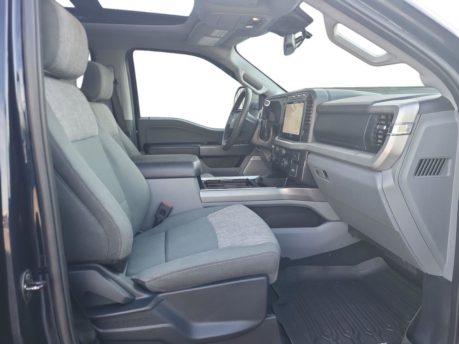 Used 2023 Ford F250 XLT w/ XLT Premium Package image 15