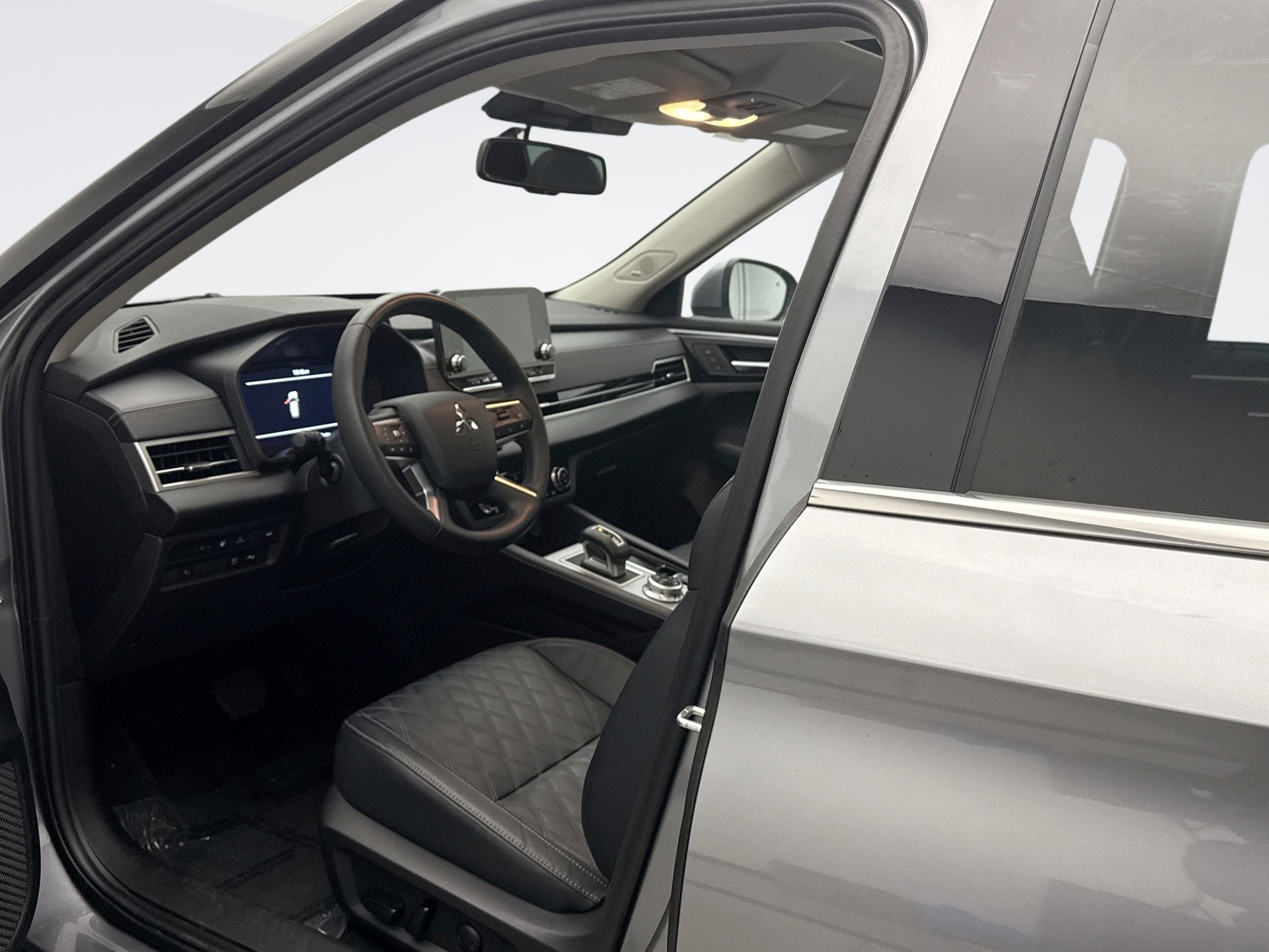 Used 2023 Mitsubishi Outlander SEL 40th Anniversary image 10