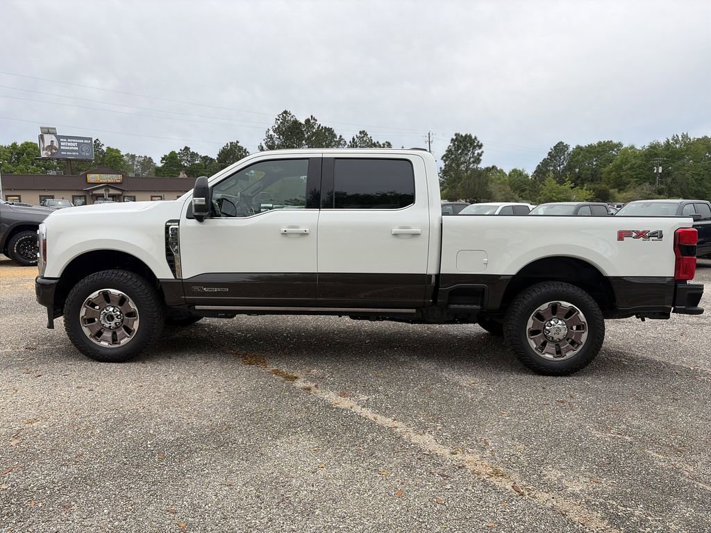Used 2025 Ford F250 King Ranch w/ FX4 Off-Road Package image 8