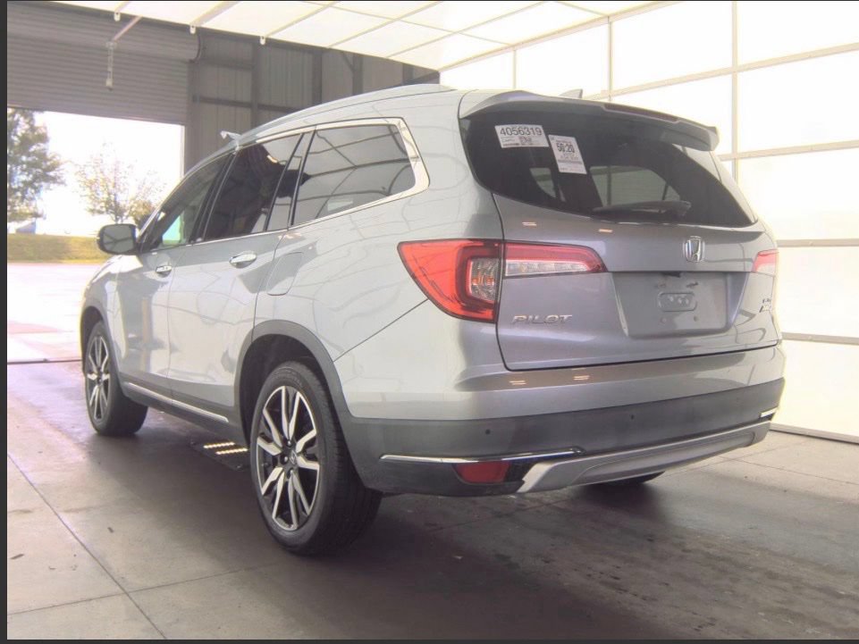 Used 2020 Honda Pilot Elite image 4