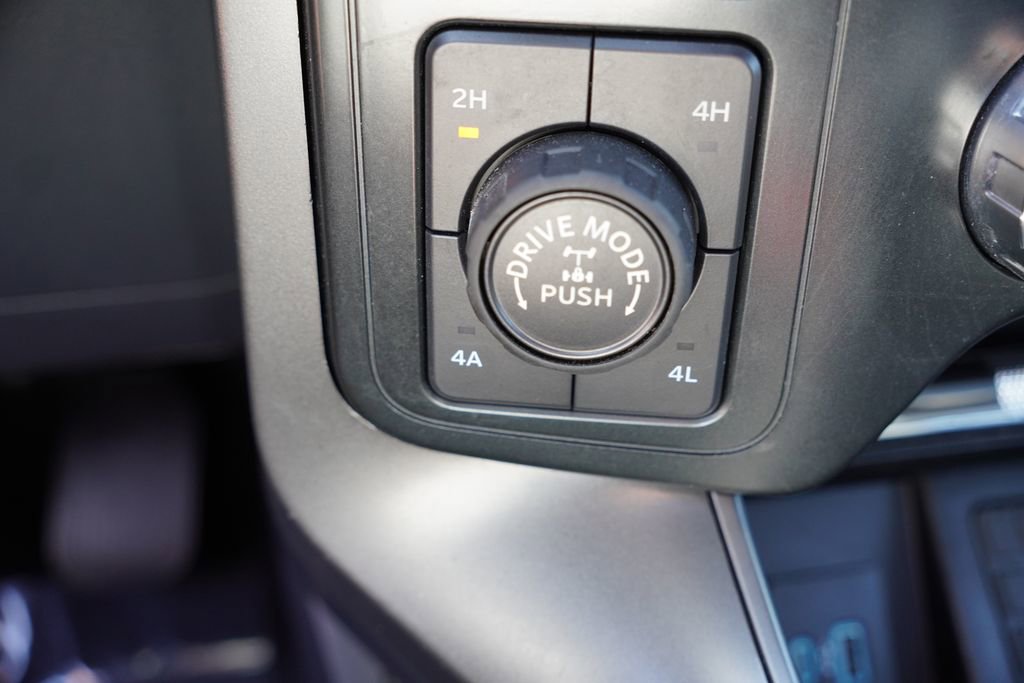 Used 2024 Ford F150 Lariat w/ Equipment Group 502A High AWD/4WD image 33
