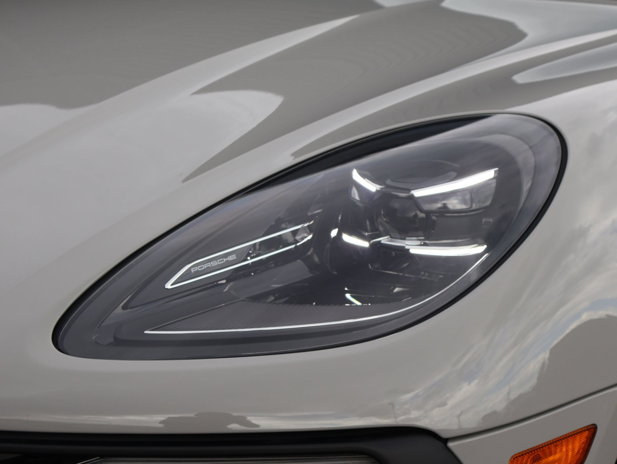 New 2026 Porsche Macan AWD/4WD image 13
