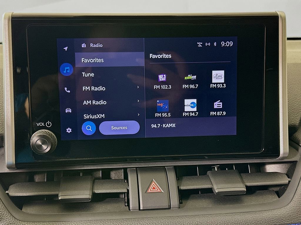 Used 2023 Toyota RAV4 SE w/ Convenience Package image 15