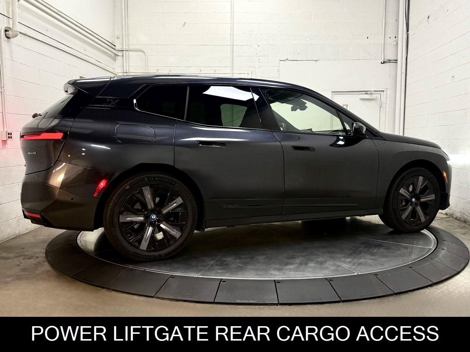 Used 2024 BMW iX xDrive50 w/ Premium Package AWD/4WD image 8
